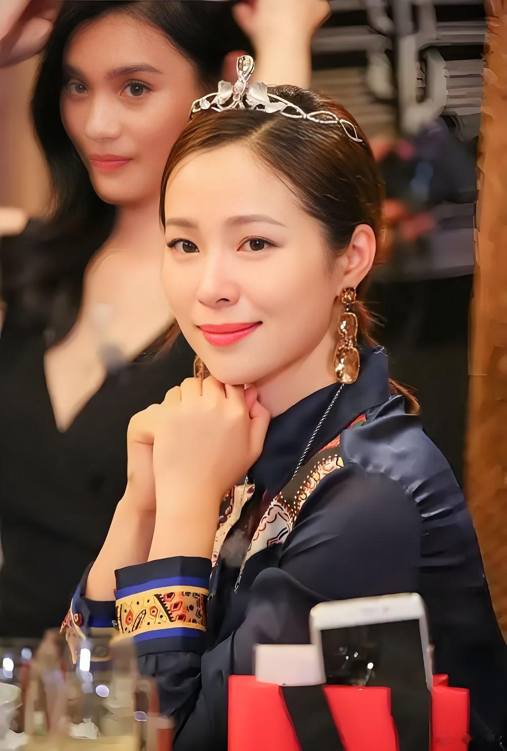 李晟说江一燕不拍戏浪费了李晟说江一燕不拍戏浪费了 内娱真友情+演技意难平！这波喊