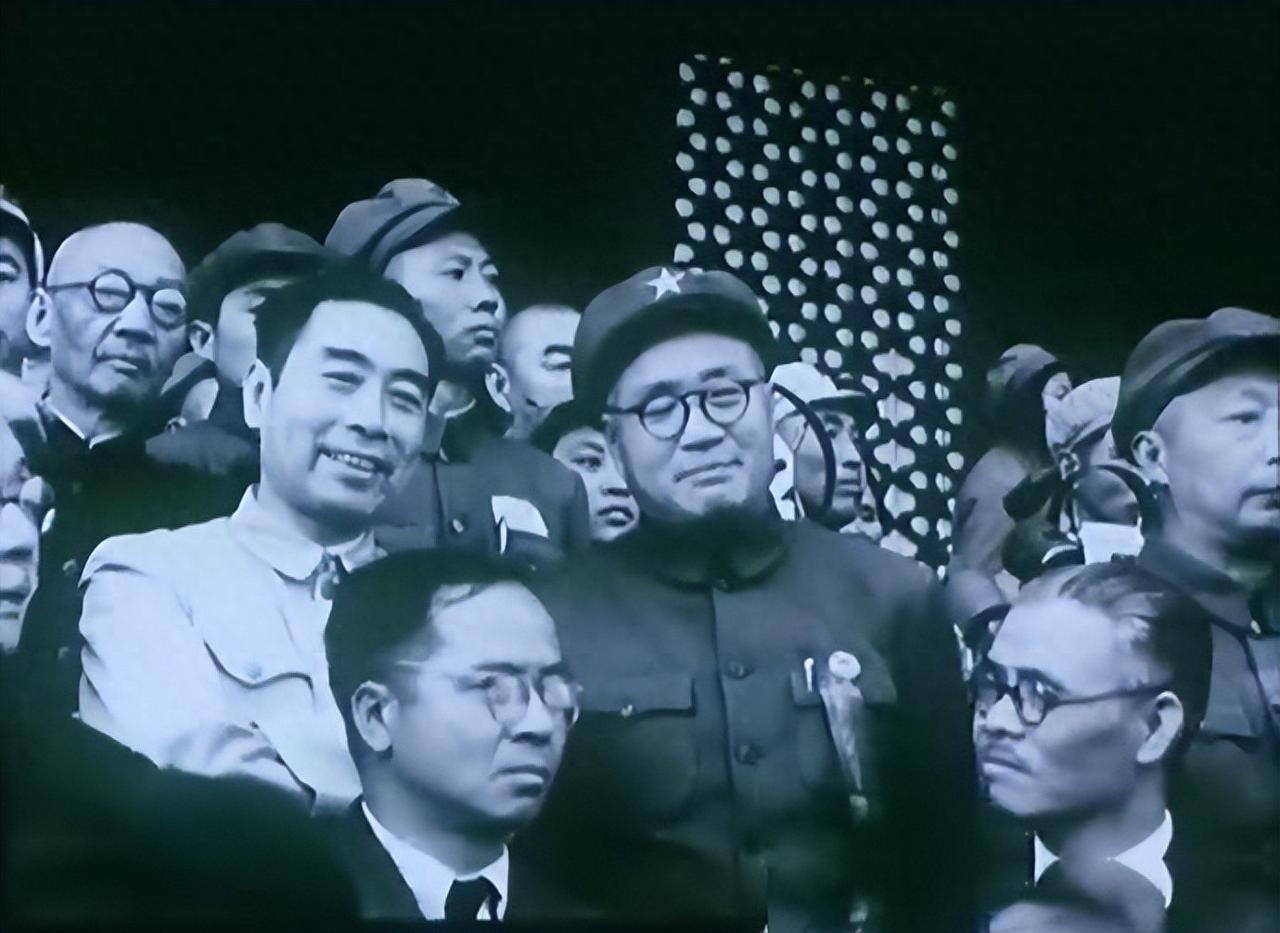 山东分局四个委员，朱瑞、黎玉、陈光、罗荣桓，论资历罗荣桓排倒数第二。可毛主席偏偏