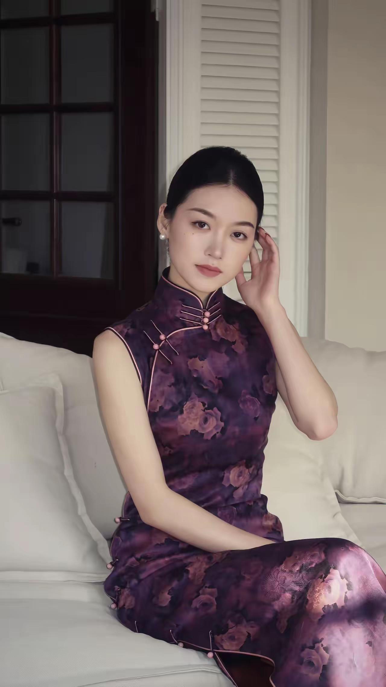 怎样穿搭知性又显身材?