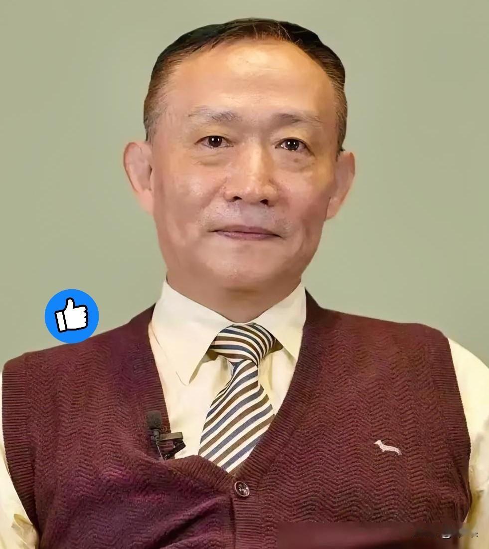 卢麒元这人，确实是条汉子。
他把晚清财富外流的历史旧账翻出来剖析，戳破的不只是历