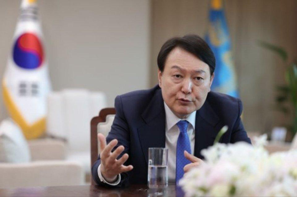 韩国总统尹锡悦表示，如果乌克兰遭到大规模平民袭击，韩国可能会将其对乌克兰的支持扩
