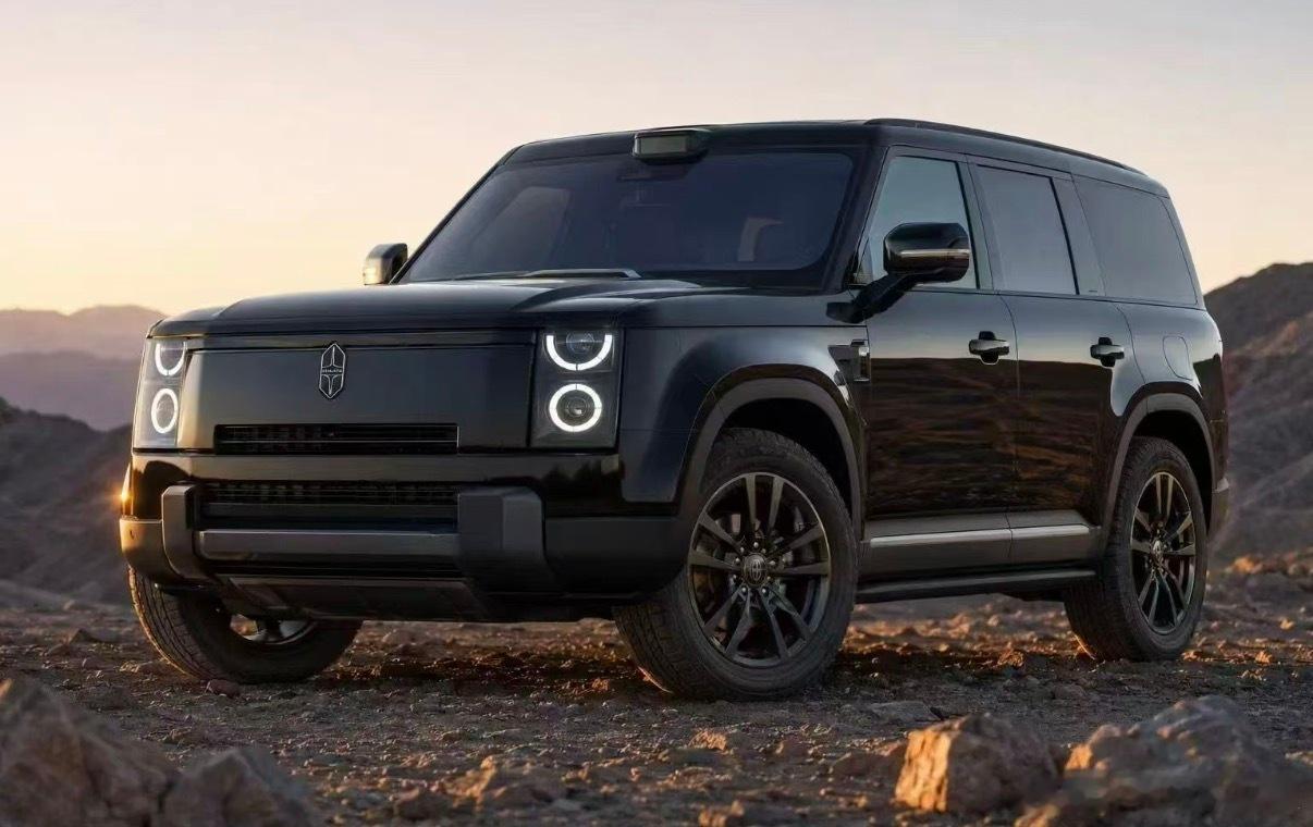 鸿蒙智行首款硬派越野SUV，预计这个月上工信部，你觉得这颜值怎么样大v聊车享界