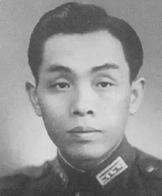 1951年，一个男特务被判死刑，他拼命辩解，但却因为拿不出实质证据被押解到刑场，