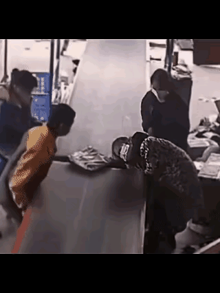  本不该出现的意外，偏偏就发生了。