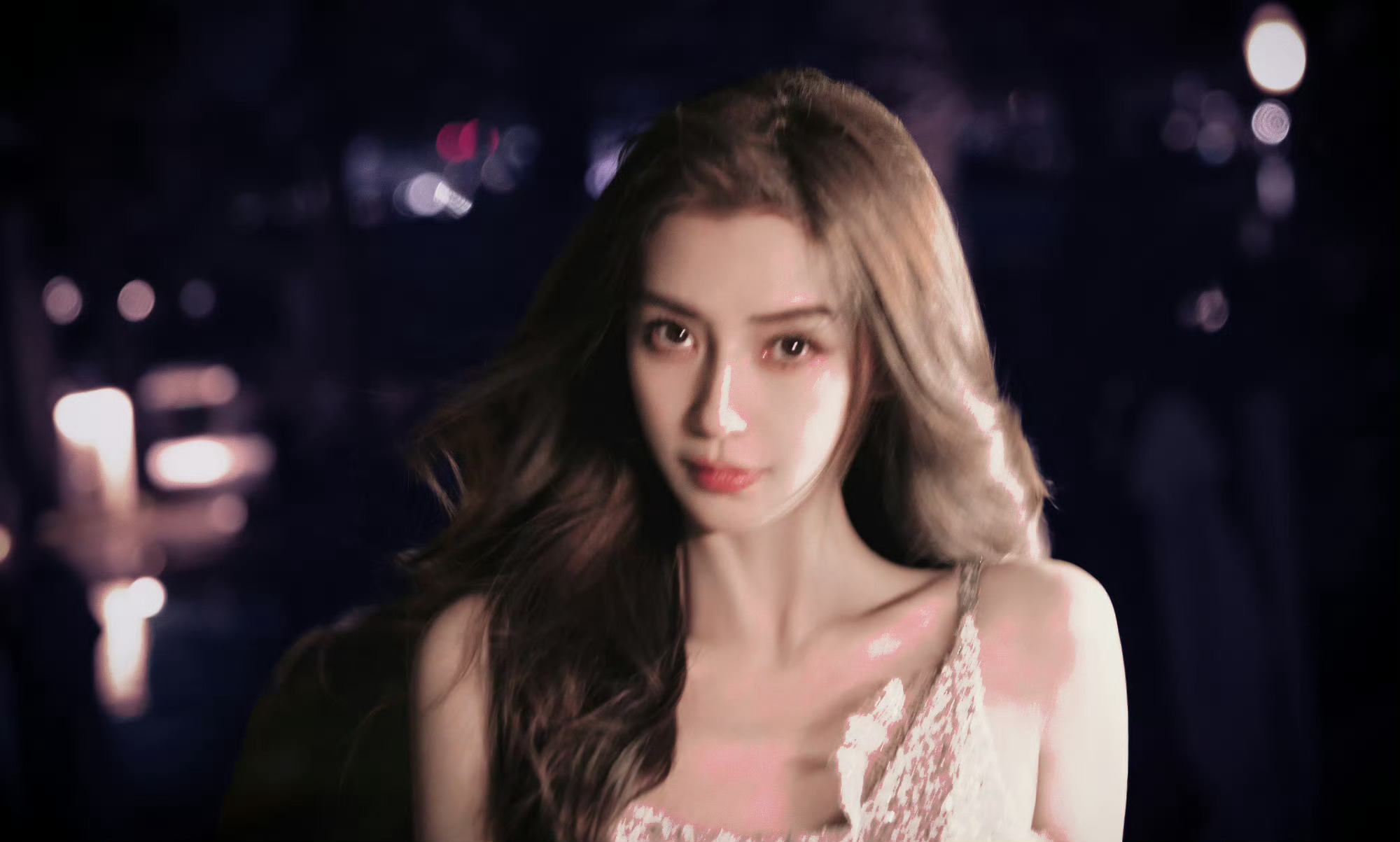 angelababy36岁生日照 [心] angelababy0228生日快乐 