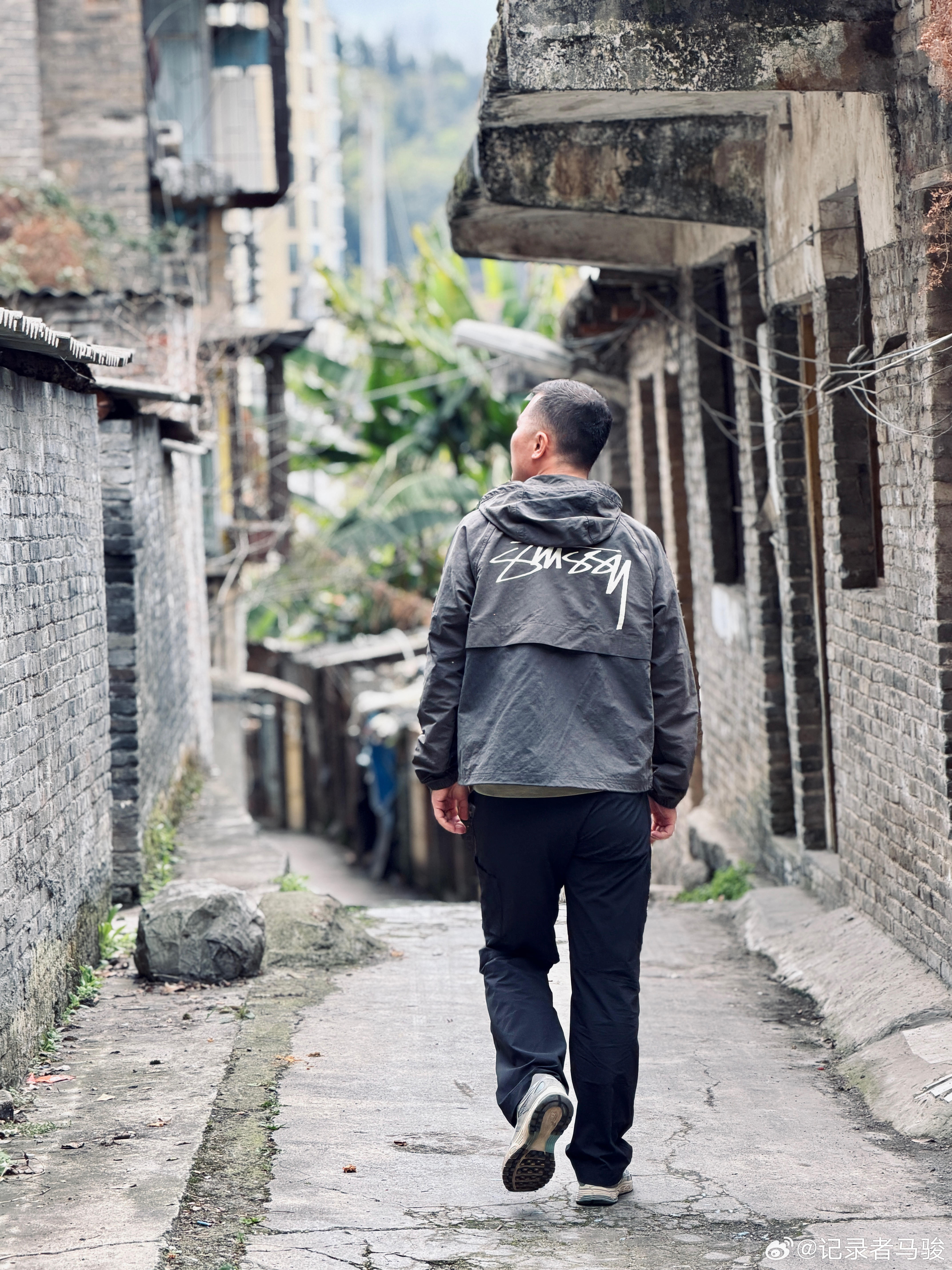 愿我们都能守护好自己的小世界，也真诚接纳世间温情。好梦~~~ 