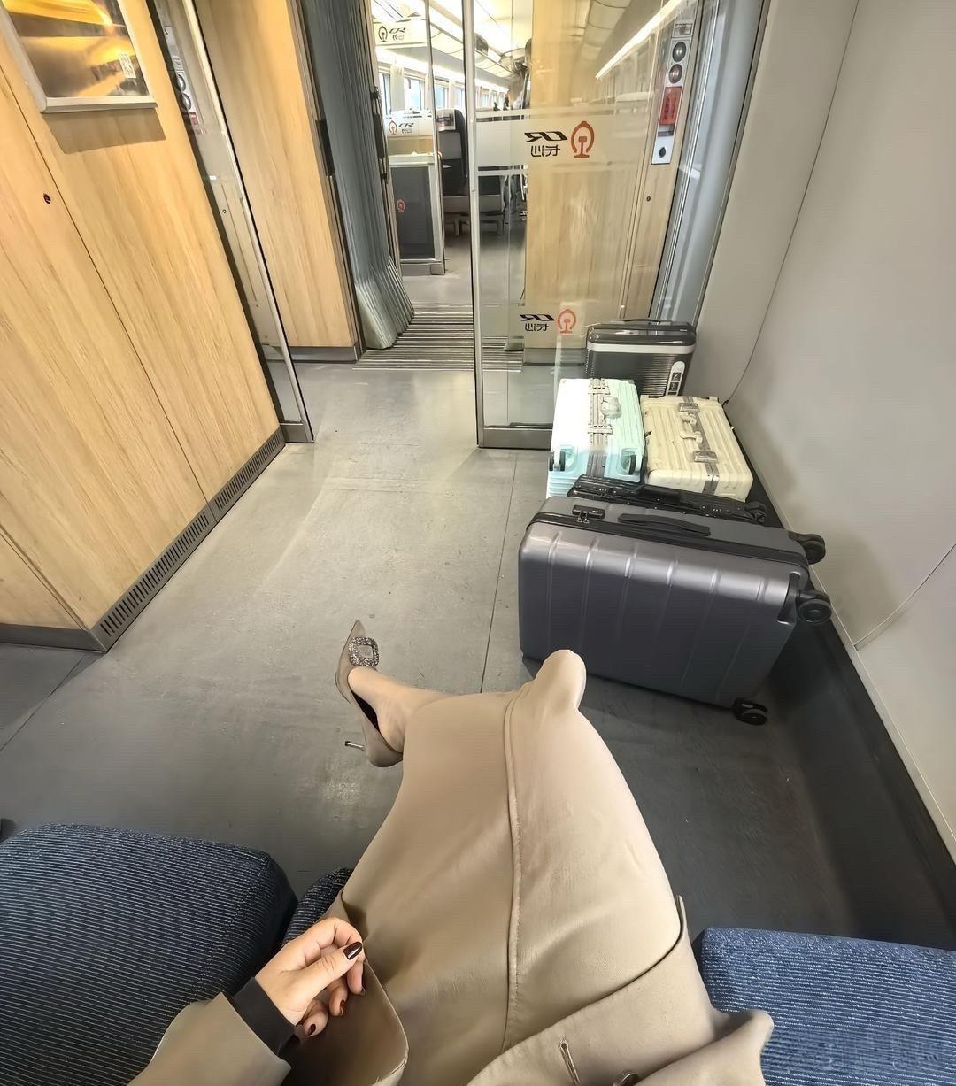 一会下车要速度了东西拿不了