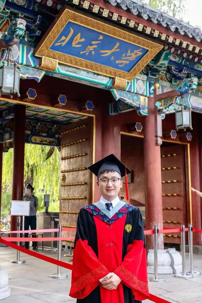 伤害性不大，侮辱性极强，最近看到一段话说：“越是学历低的人，越适合做老板；越是学