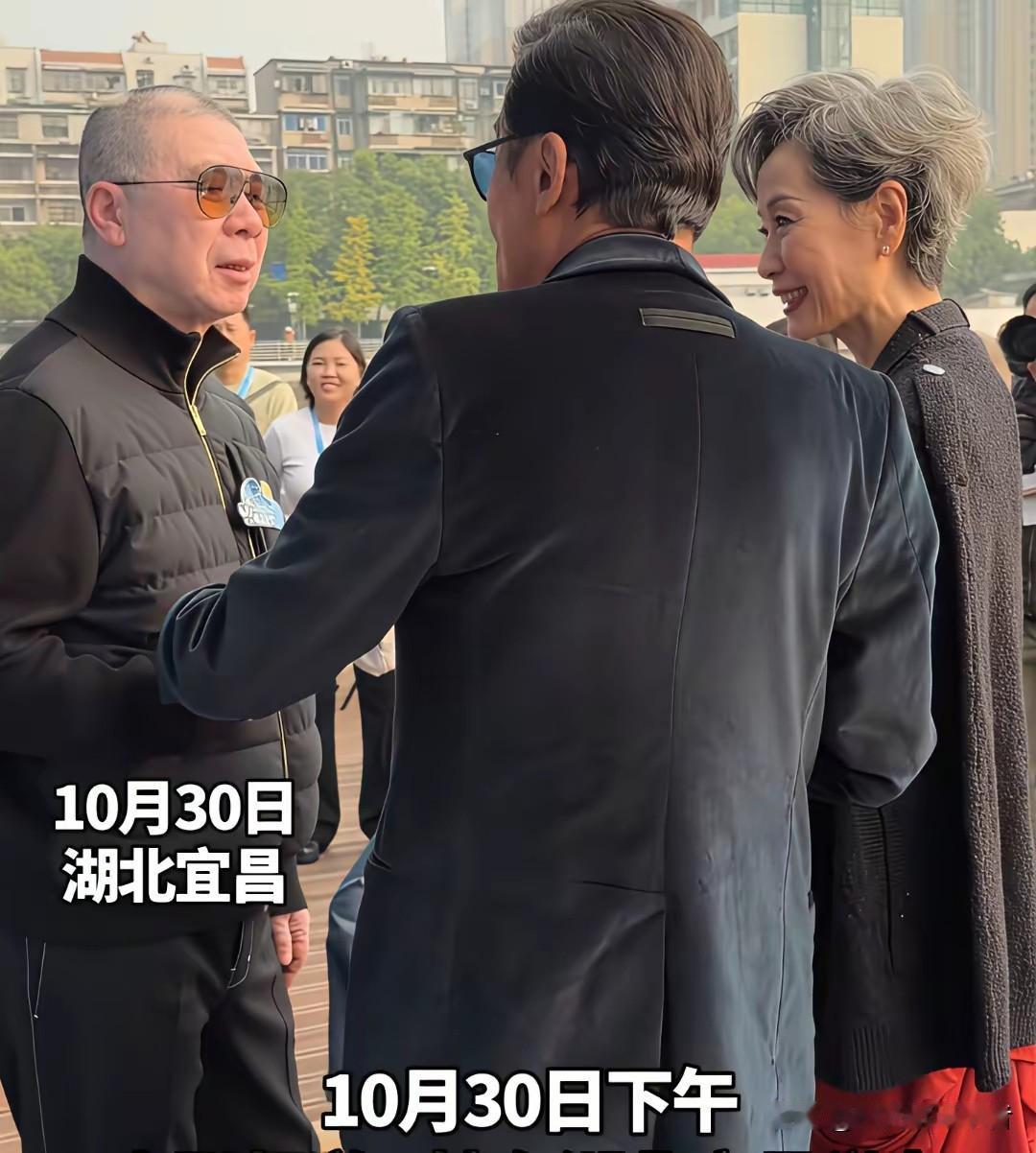 梁家辉真的好谦逊，见到冯小刚好像见到了好朋友，侃侃而谈，梁家辉真的是叶童最好的朋