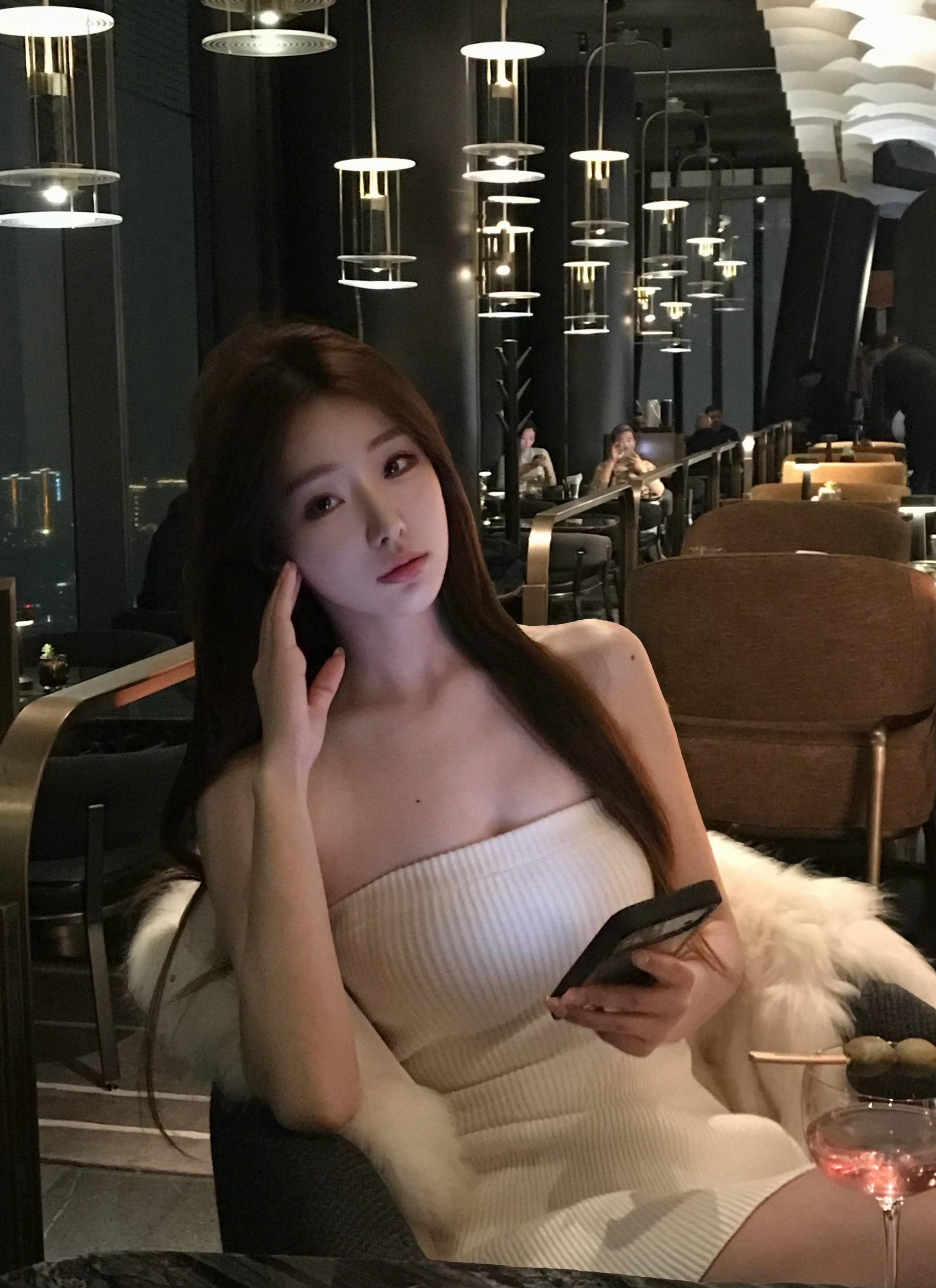 老大 我们这样装疯卖傻真的能幸福吗