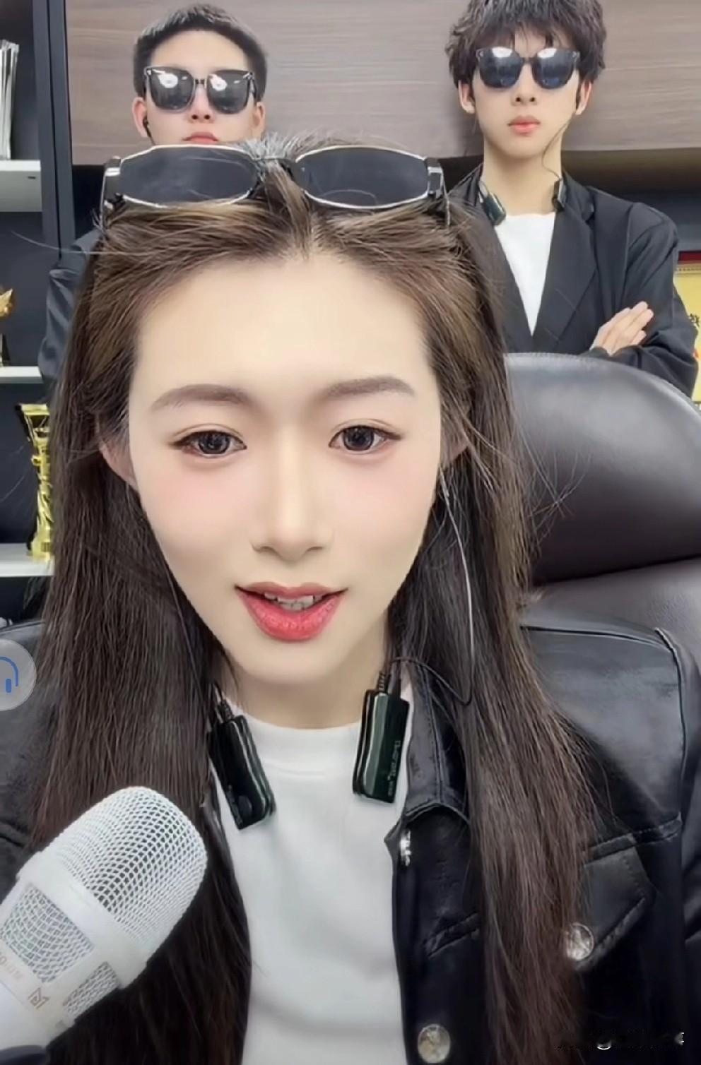 “仙家”小九重签10年合约力压负面节奏。

           “仙家”小九近