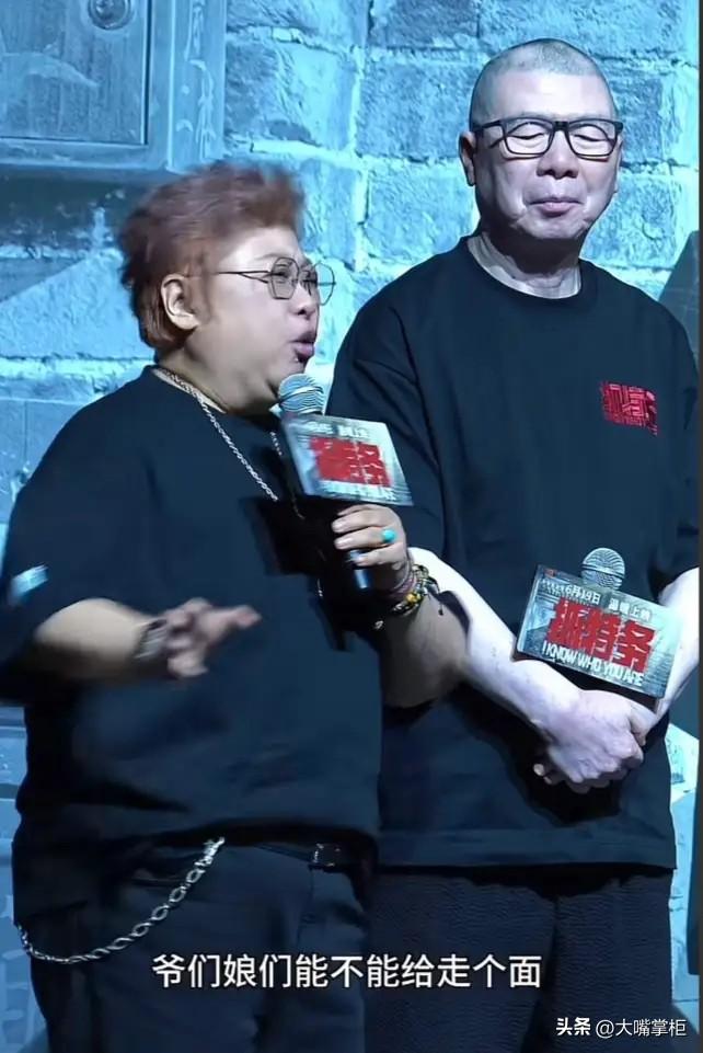 原来“月捐人”还能收到基金会的礼物，这倒是一份意外之喜，也说明基金会工作做得很细