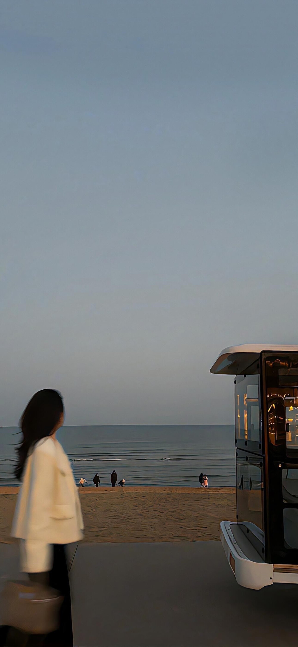 老规矩，睡前一更。明日甲辰  庚午  辛酉。明天的这个日课的金气的浓重程度比起今