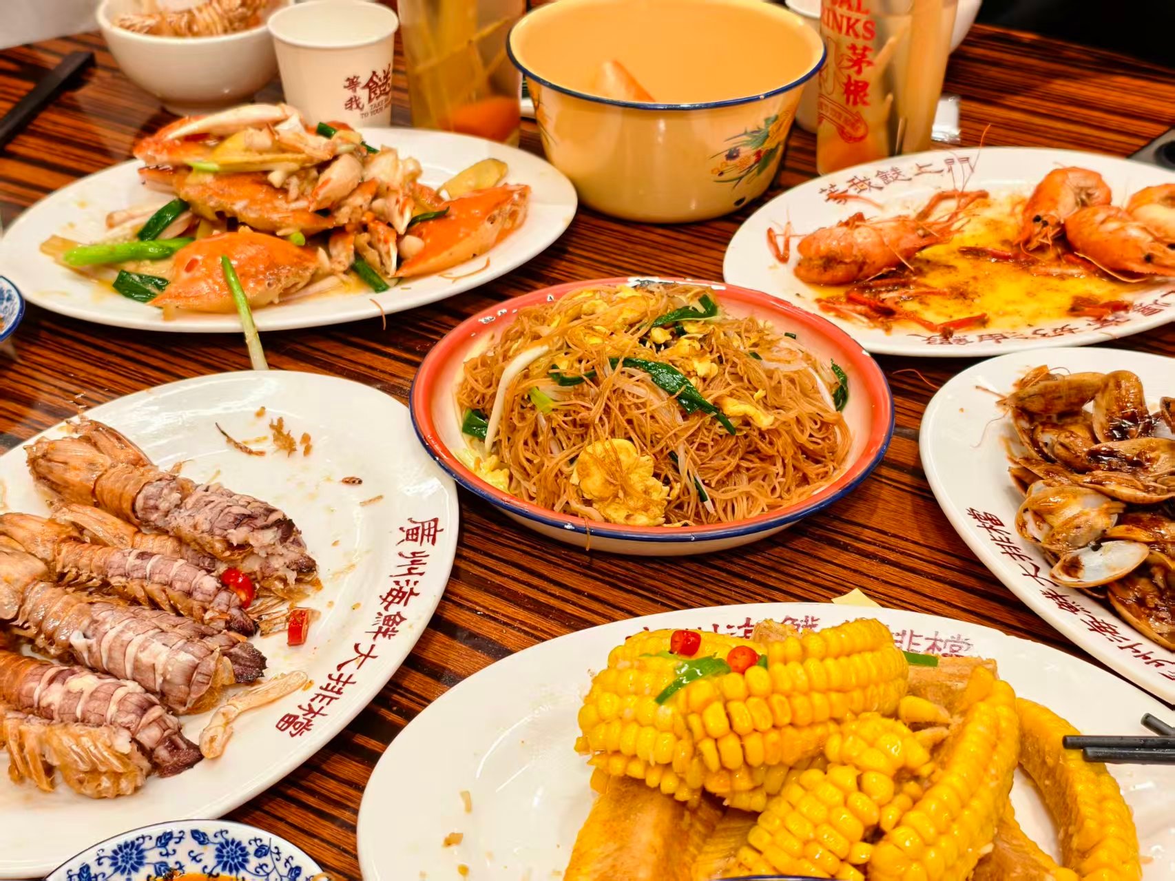 今天元宵节，回杭州了！昨天因为飞机延误，意外在广州多停留了4个小时，认识了新朋友