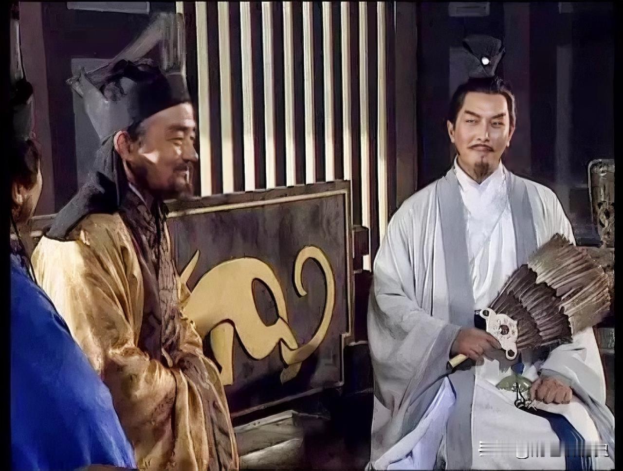 舌战群儒的时候，诸葛亮说陆绩在袁术的酒席上偷橘子，其实不是骂他，是夸奖他的光辉事