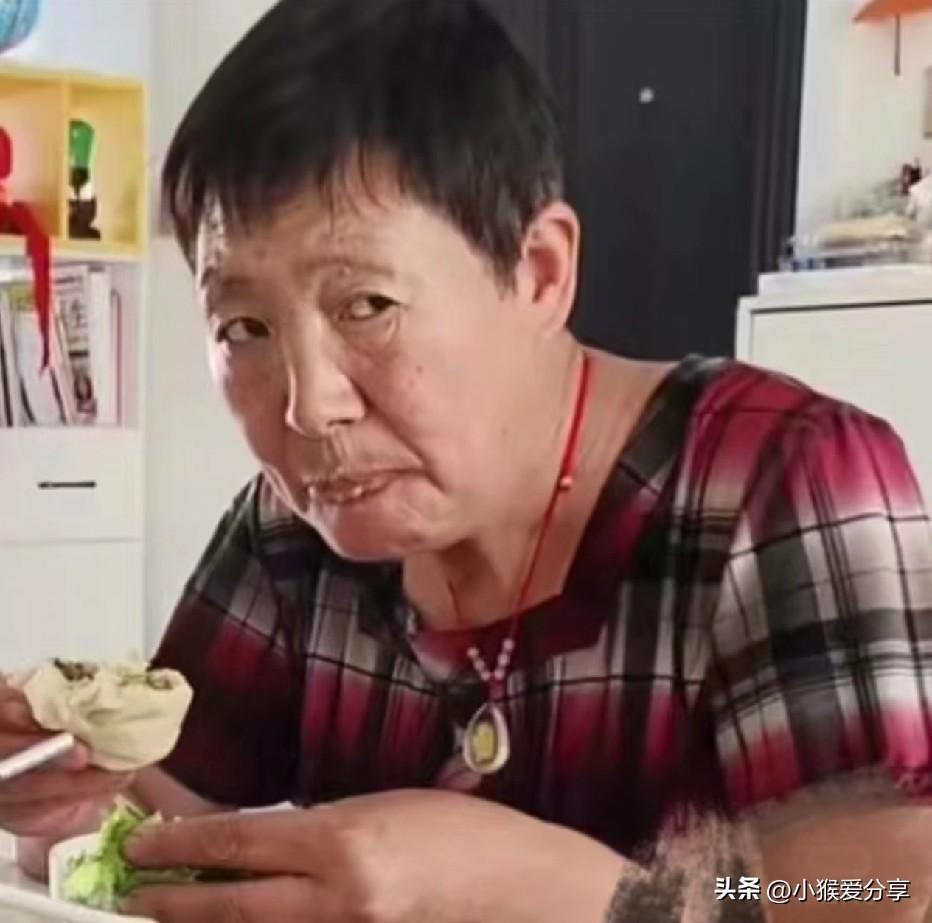 忍了六年没还过嘴的人，一巴掌把婆婆扇冰箱上去了。

我闺蜜嫁过去六年了，生了俩闺