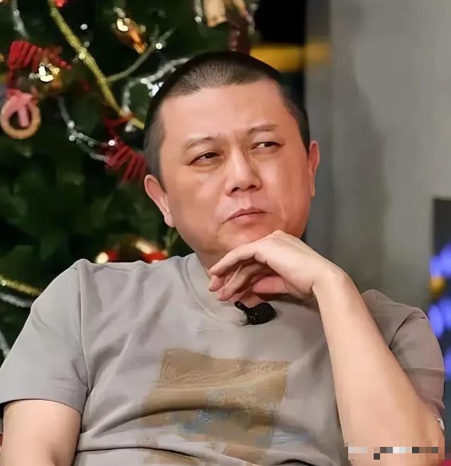 现在网上流传一段何话：“当下中国最好的生意，概括起来无非就是：向少年卖娱乐，向少