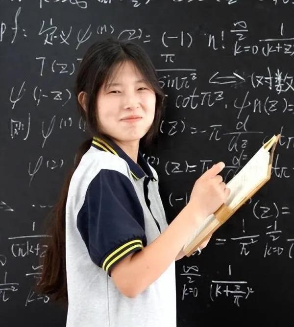 姜萍用发声吗
阿里数学决赛结果一出
任何问题不都明了了
两个月都等不了吗
你们急