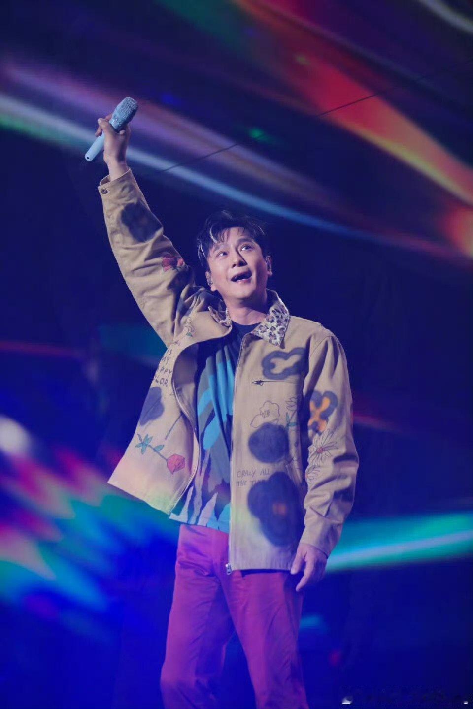 歌声穿越岁月，回忆翻涌不止，黄龄暴哭共情所有听众 