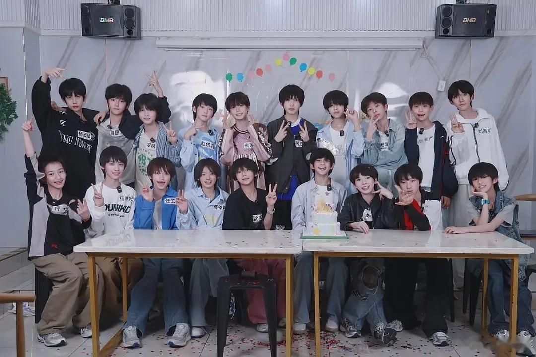 🍐🍑🖐️TF五代颜值 