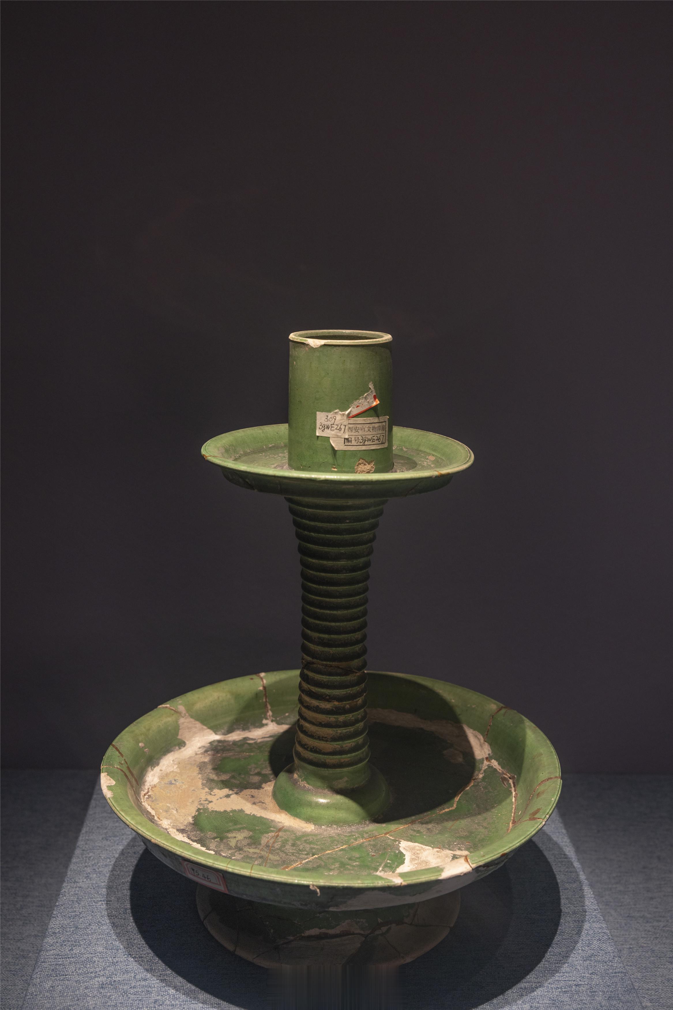 #物质文化资料# 绿釉高柄烛台Green-Glazed Tall Candles