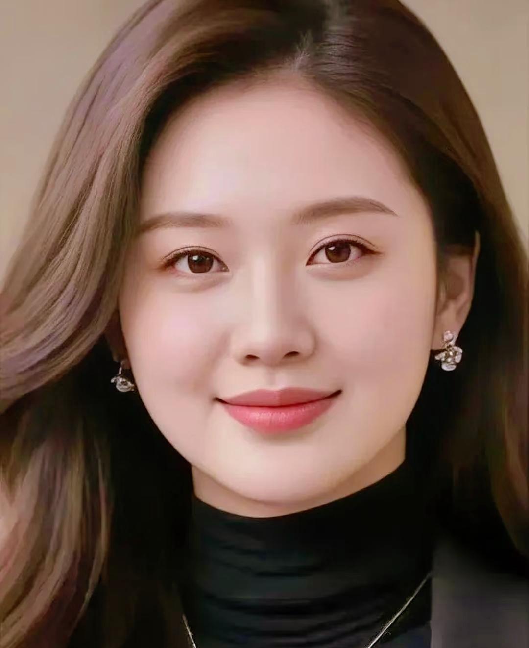 圆脸七分财。找老婆一定要找这样的女人，你知道为什么吗？珠圆玉润的魅力 ，你不懂。