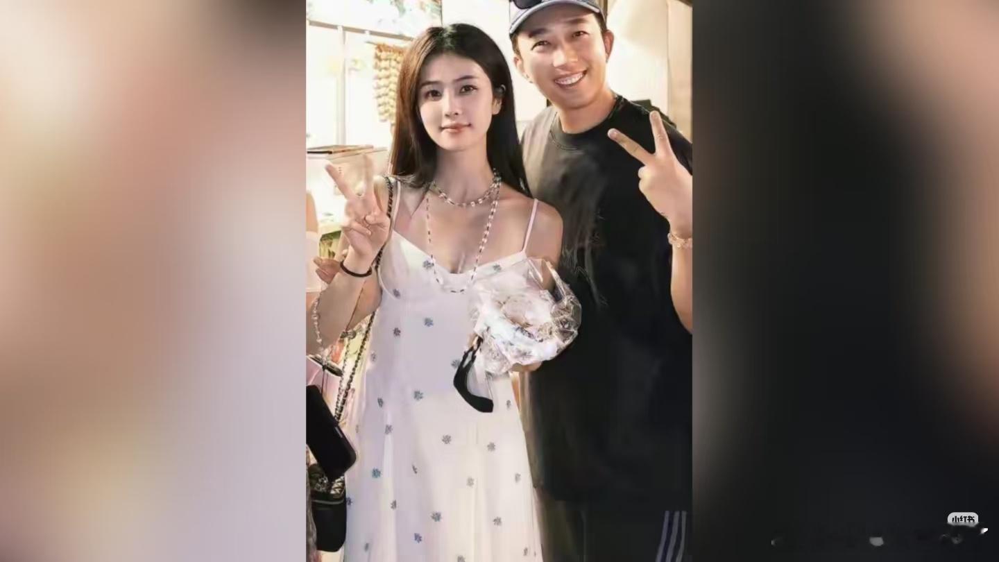 于正宣布要演戏首先和白鹿拍一部现偶吧[举手]鹿毛口中的男神和女神，相信鹿毛肯定想