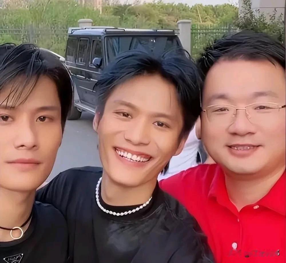 三只羊是阴盛阳衰吗？
出了这么大的事，
全是女的站出来发声。
当事人卢员外躲躲藏