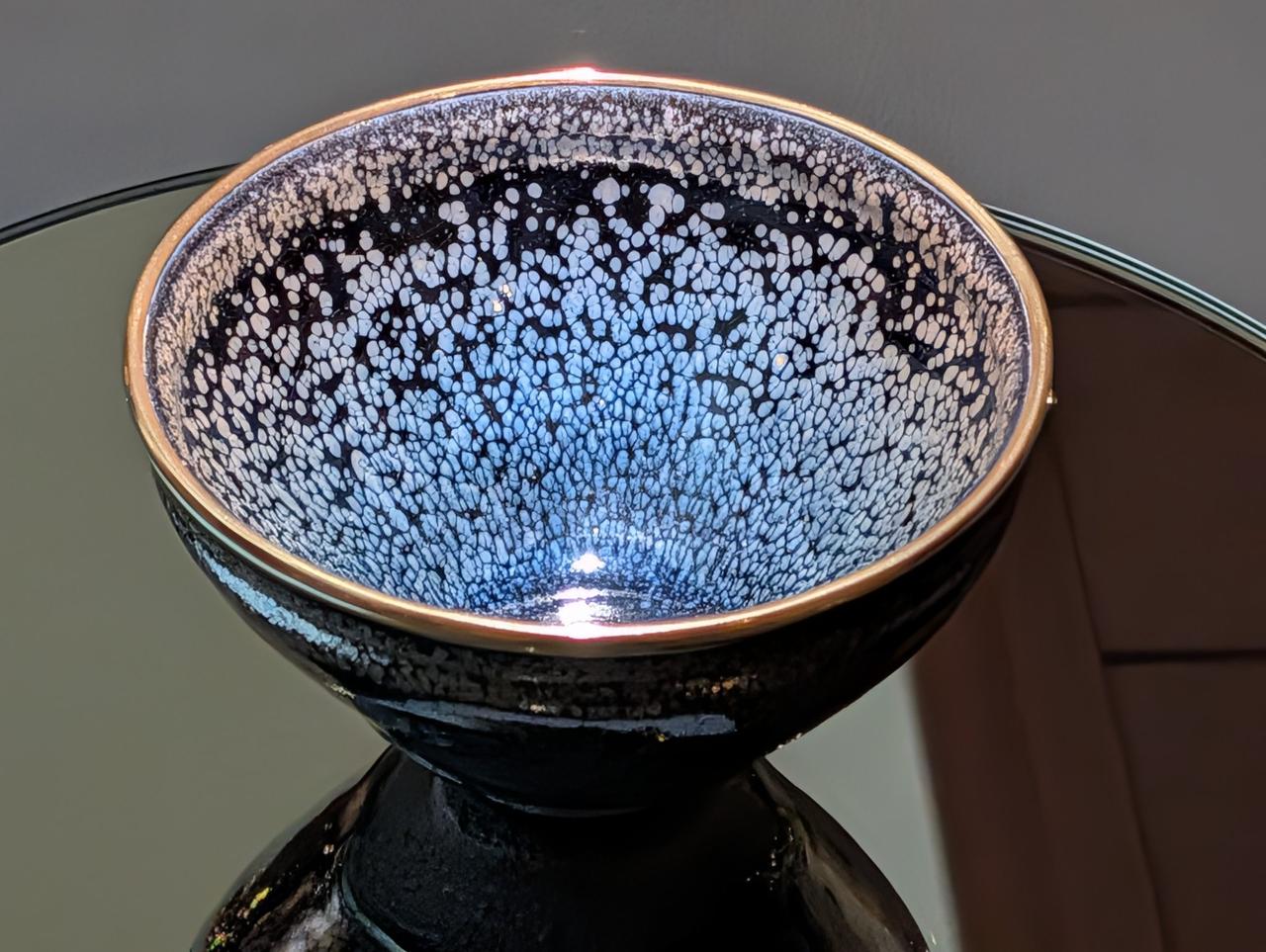 炸了！汉奸石平选举助选间隙逛美术馆，惬意发文背后全是算计。

汉奸、日本参议员石