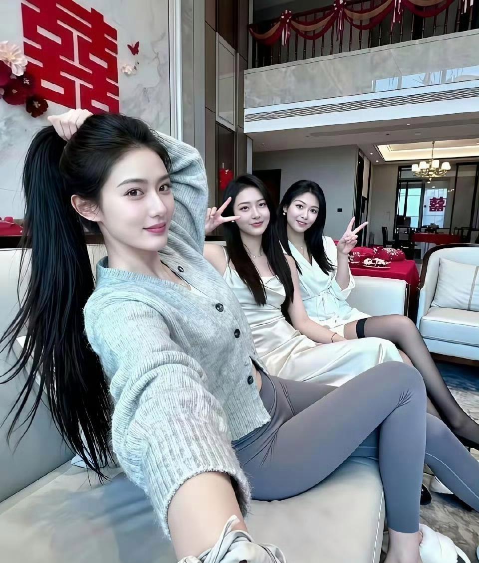 闺蜜聚会，欢乐时光！👯‍♀️📸