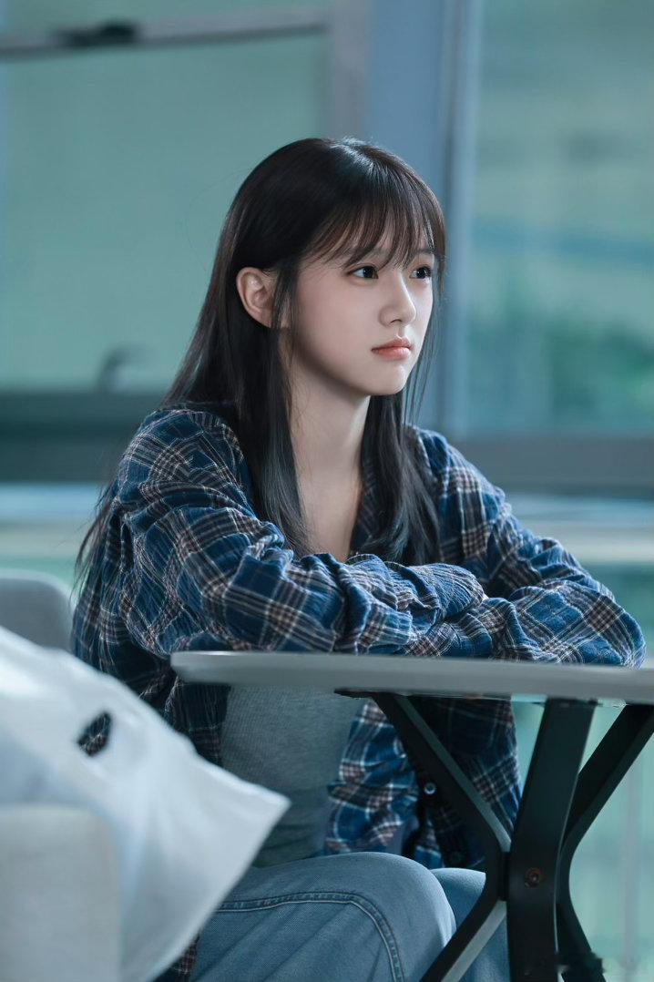 包上恩头像大户又上新了追完《炽夏》完全走不出来，剧里没讲透的少女心事，原著小说《