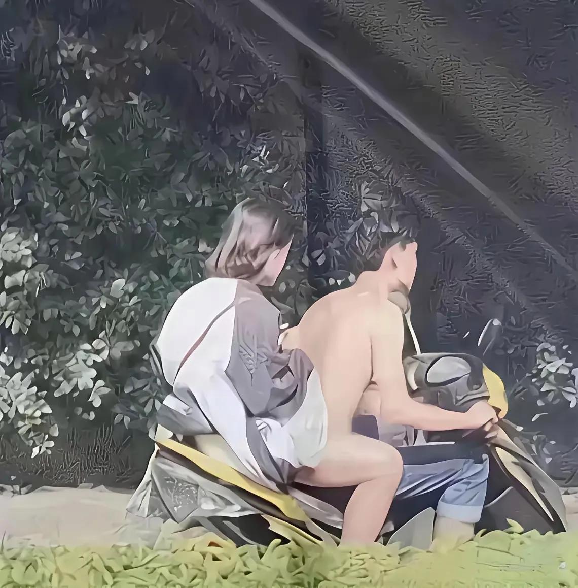 一张烧脑细胞的图片，组合完美，连城管都看懵了，这个到底该不该管？