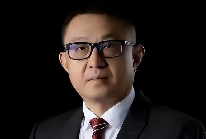 2020年，“核酸大王”张核子借疫情牟利，让国家资金短缺，通过核酸检测造假害了无