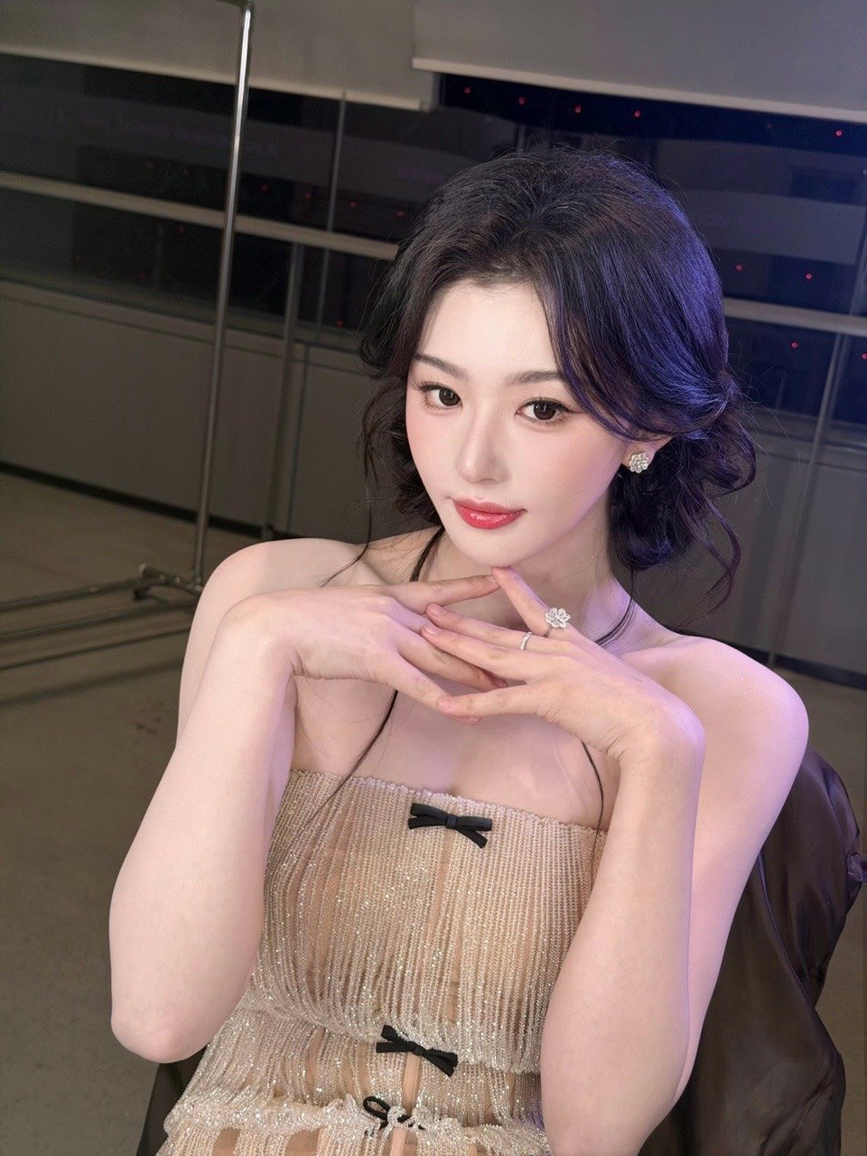 孔雪儿上海活动状态孔雪儿红人之夜红毯这个孔雪儿状态别太好了孔雪儿