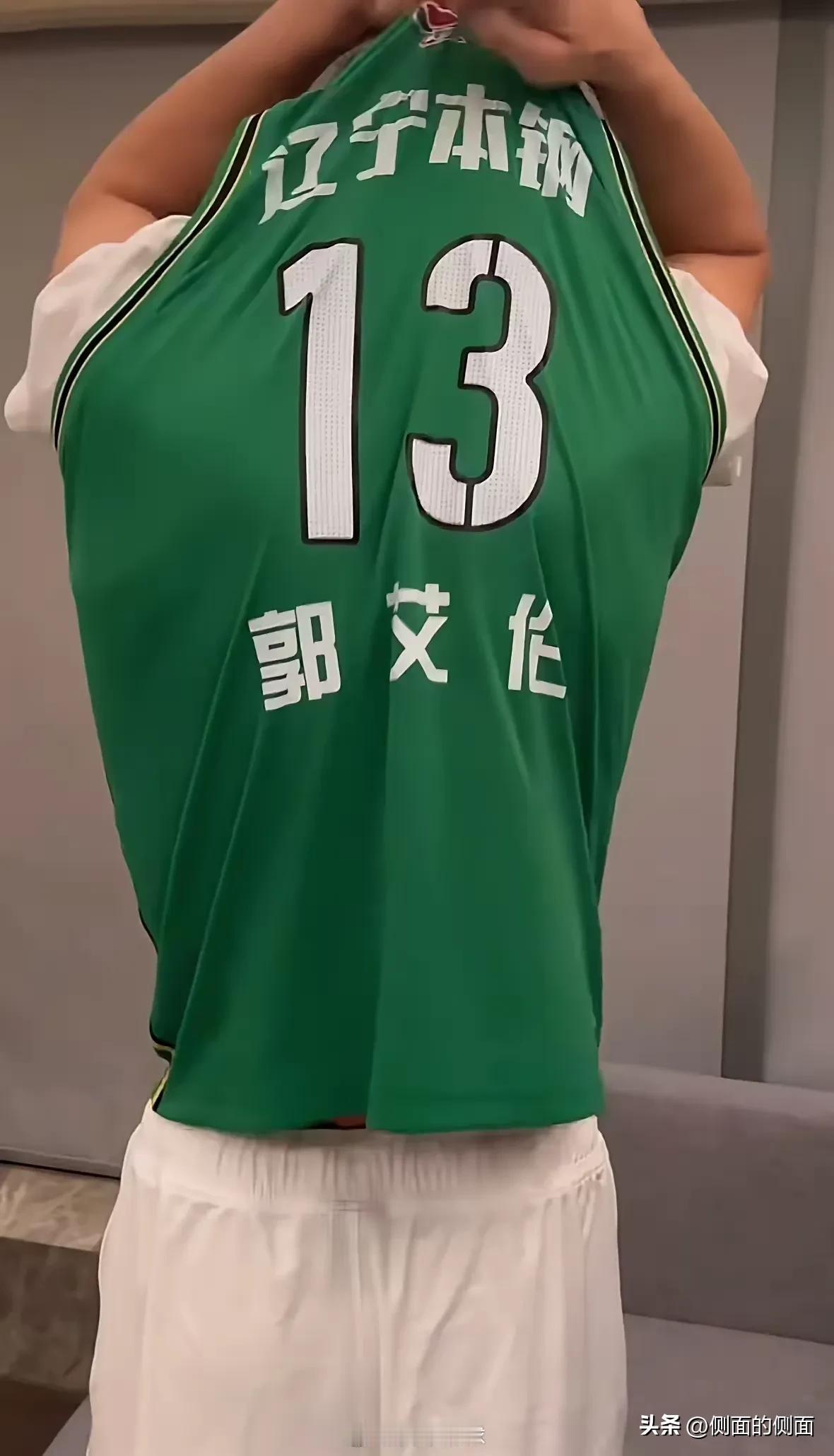蓝球我不懂，但相似的情况经历过，对这种事儿，先贤有话：君子绝交不出恶言，忠臣去国