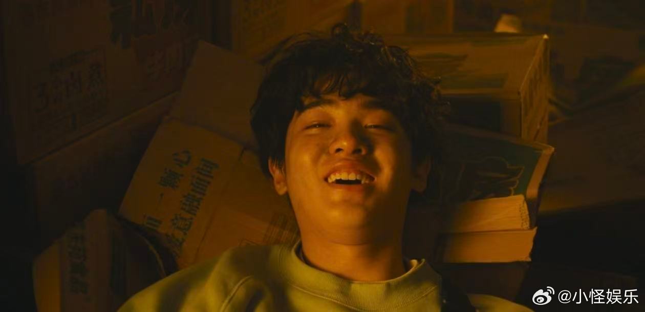 原来亲眼看到妈妈一生是这种感觉以前不懂妈妈的辛苦，如今才明白，她的一生都在为我们