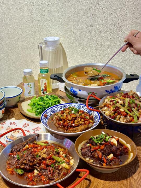 藏在巷子里江西热炒！！味道有点绝…