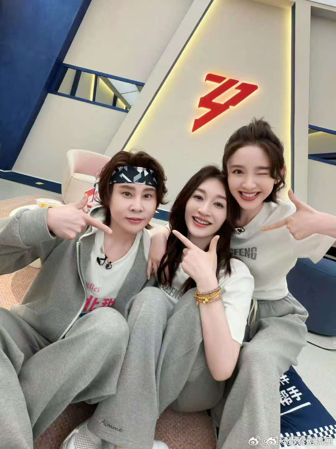 唐艺昕唐艺昕说小考前有人想跑路了乘风2026唐艺昕爆料排练小趣事，队友面对小考压