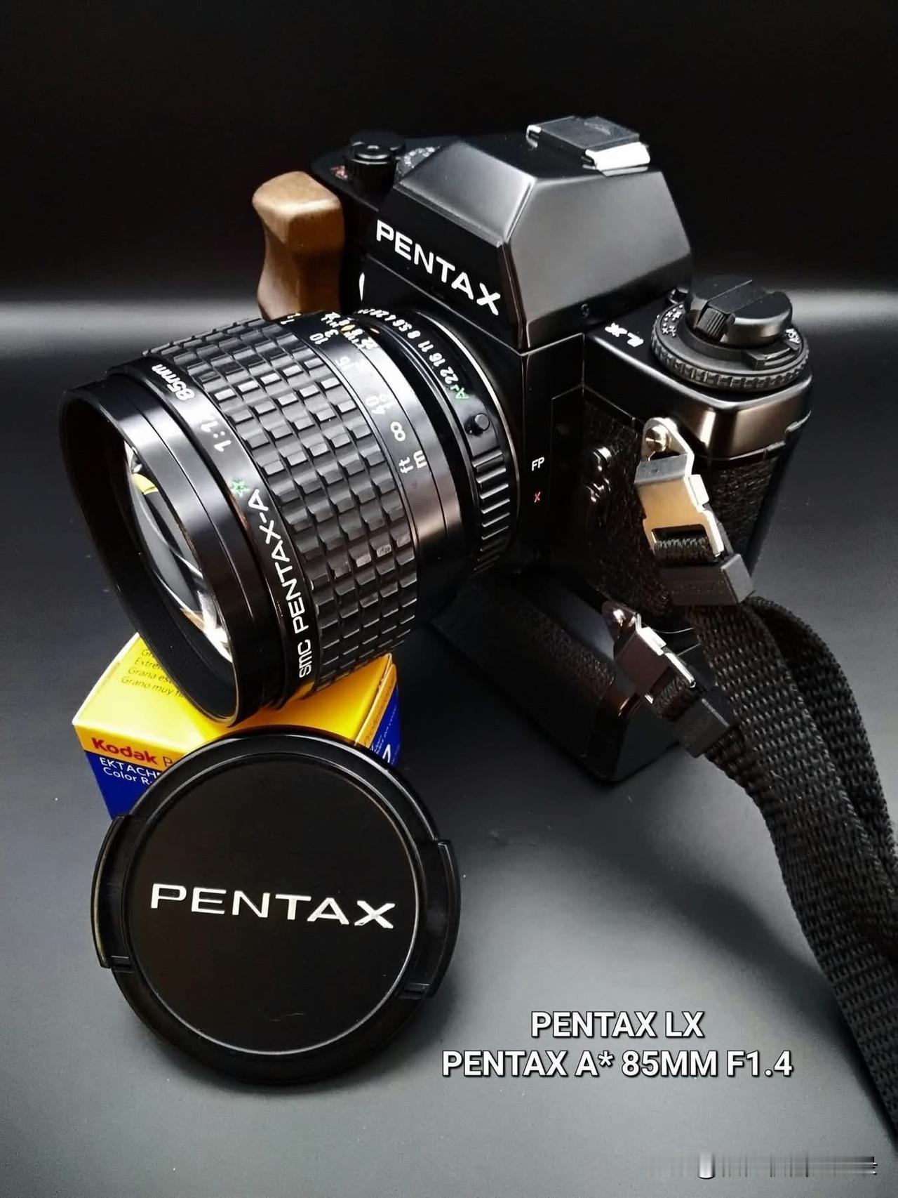 配装了85/1.4镜头的Pentax LX单反相机！


Pentax LX问世