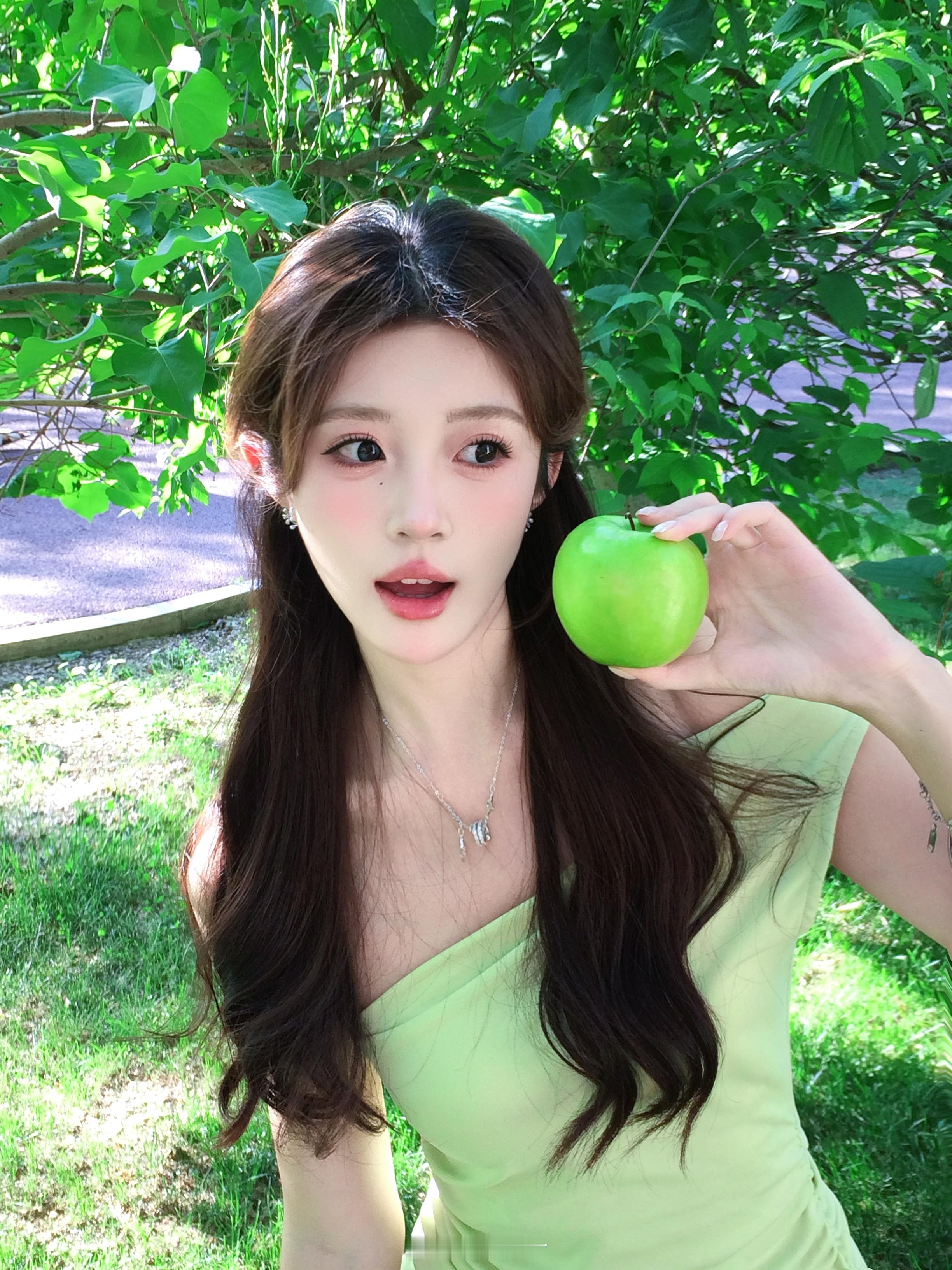 空气像青苹果🍏 ​​​