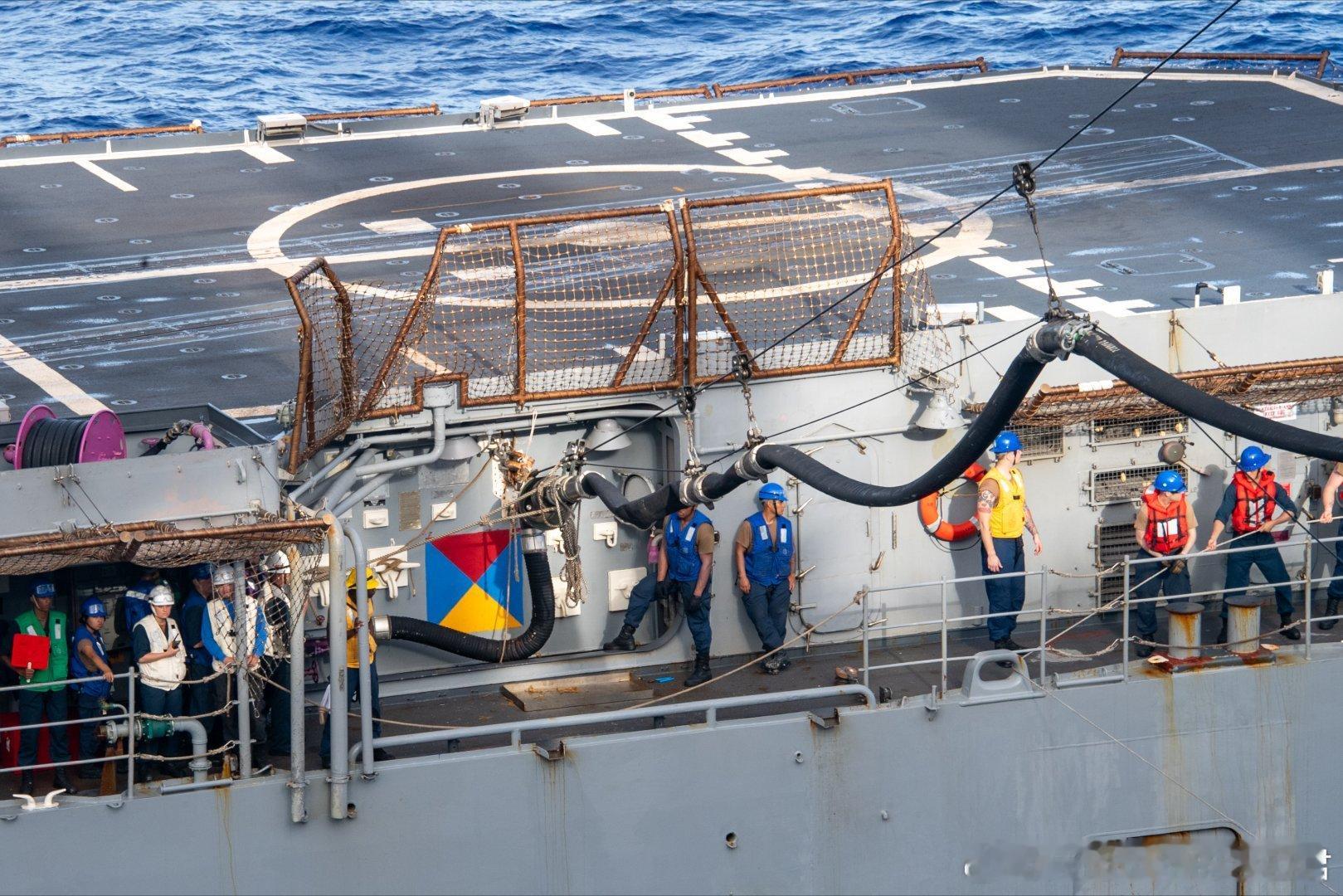 2025年8月9日，USS America (LHA 6) 在菲律宾海 ​​​