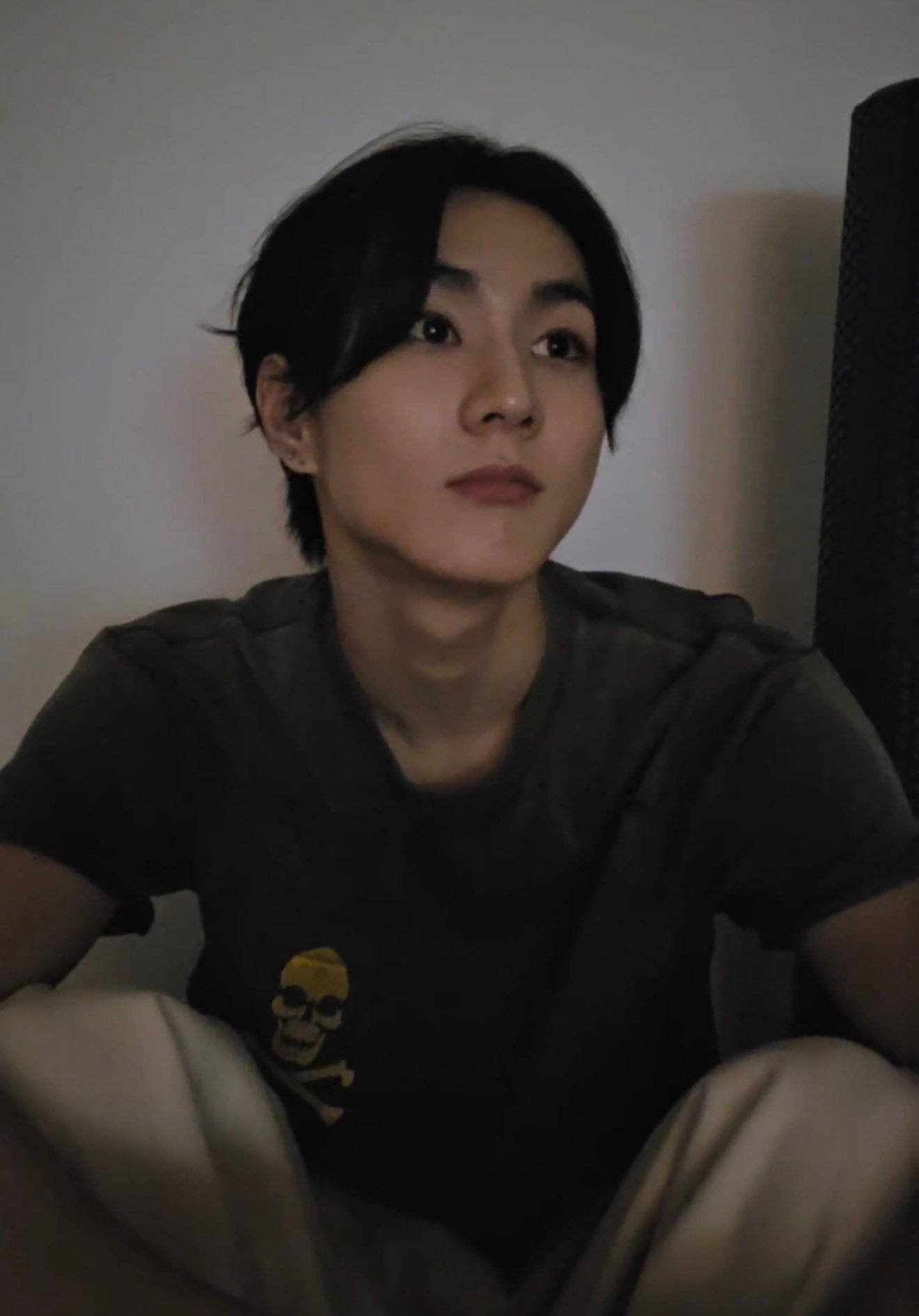 JUNGWON LIVE 🔴昨天说自己头发已经可以别到耳后了～今天就直播来实验