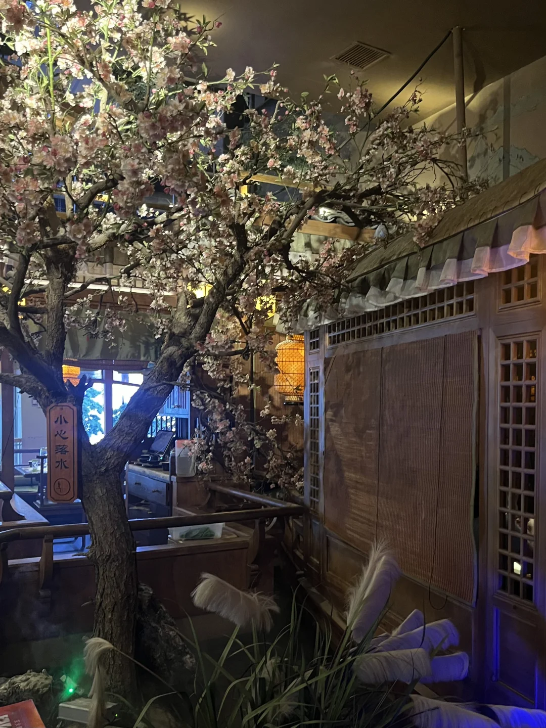 👉🏼凯德广场“绿茶”餐厅