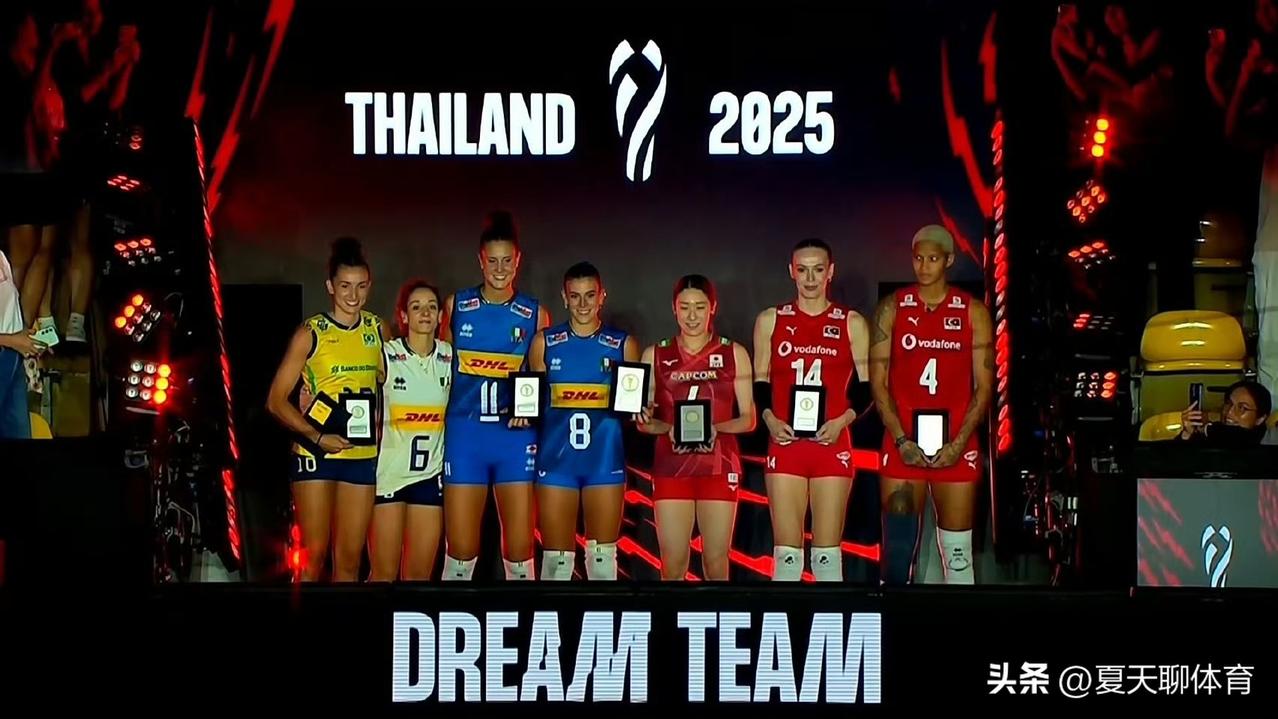 女排世锦赛最佳阵容评得太随意了吧，MVP竟然给了二传奥罗，为啥不给德吉纳罗呢？她
