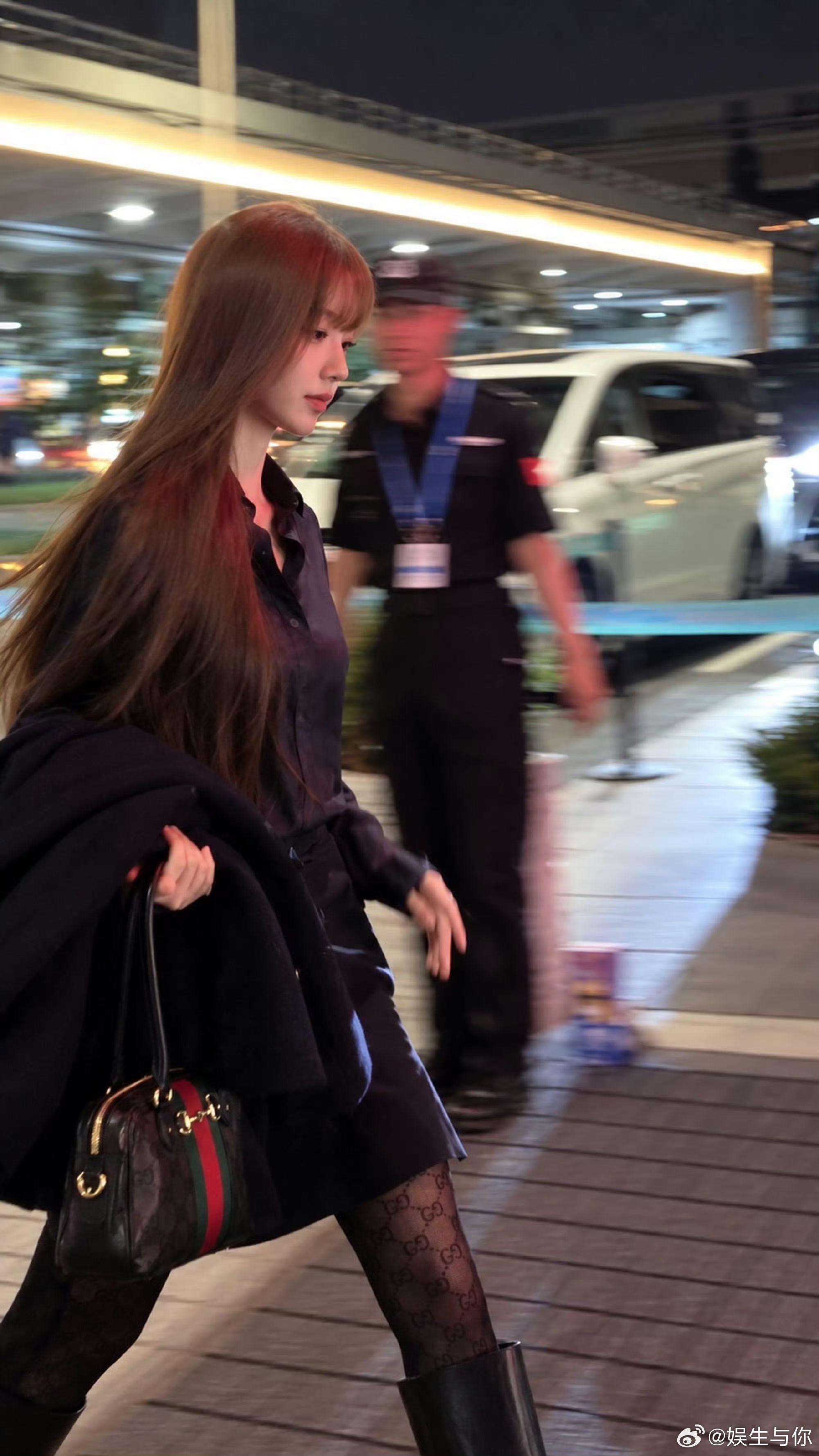 绝美！！！ 田曦薇 女明星机场 ​​​