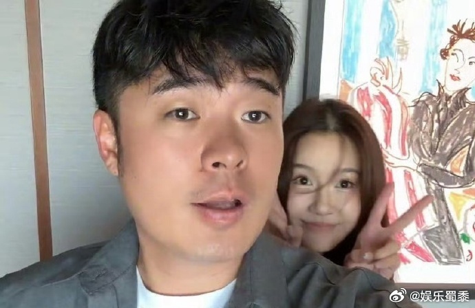 陈赫老婆终于不藏着了，在视频中露脸，长得还蛮可爱的 