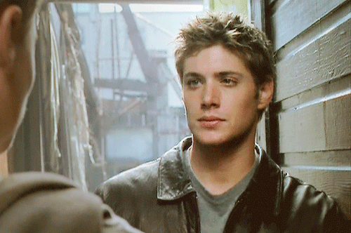 JensenAckles[超话] 22岁的珍妮，在美剧《末世黑天使》中饰Alec