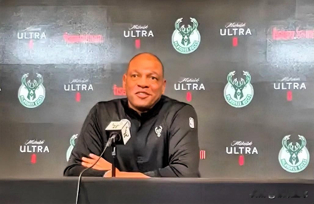 雄鹿主帅里弗斯终于说出了心里话！

今天开拓者对阵雄鹿，赛前里弗斯谈到前爱徒利拉