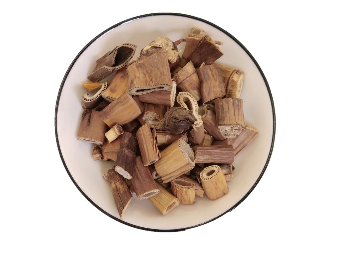 要想治过敏性鼻炎，要先治肺，治好患者8年鼻炎后，我想说：中医从不建议做手术，却胜