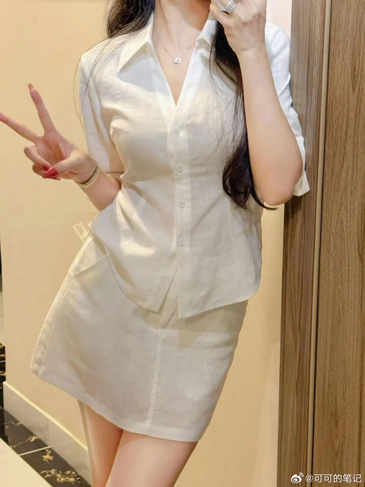 反反复复的是季节，起起落落的是人生。生活，偶尔致郁，偶尔治愈，偶尔自愈 